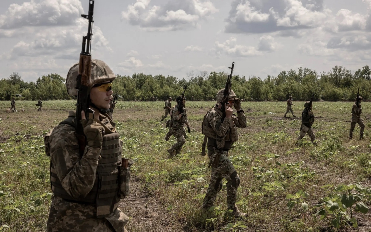 Tổn thất nặng nề, Ukraine xem xét lại chiến lược đánh bại Nga